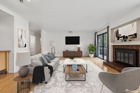 820 Sea Spray Lane Unit 111, Foster City, CA 94404 - #: 425033274