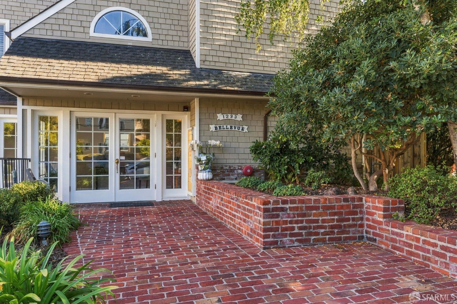 1233 Bellevue Avenue 2