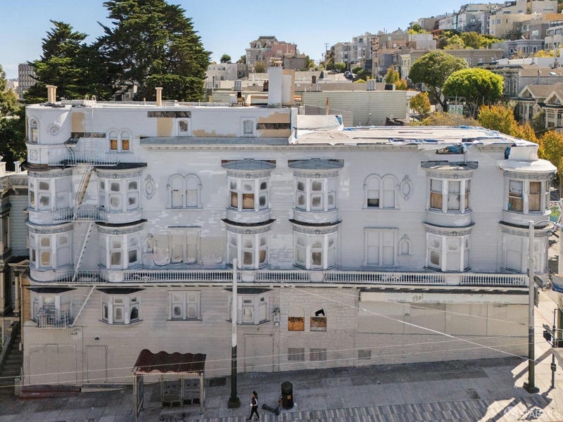 244 Divisadero Street