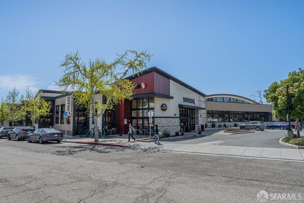 Berkeley, California 94709, United States, 2 Bedrooms Bedrooms, ,2 BathroomsBathrooms,Residential,Active,110834