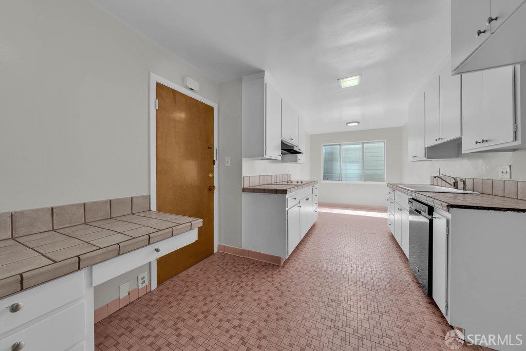 Berkeley, California 94709, United States, 2 Bedrooms Bedrooms, ,2 BathroomsBathrooms,Residential,Active,110834