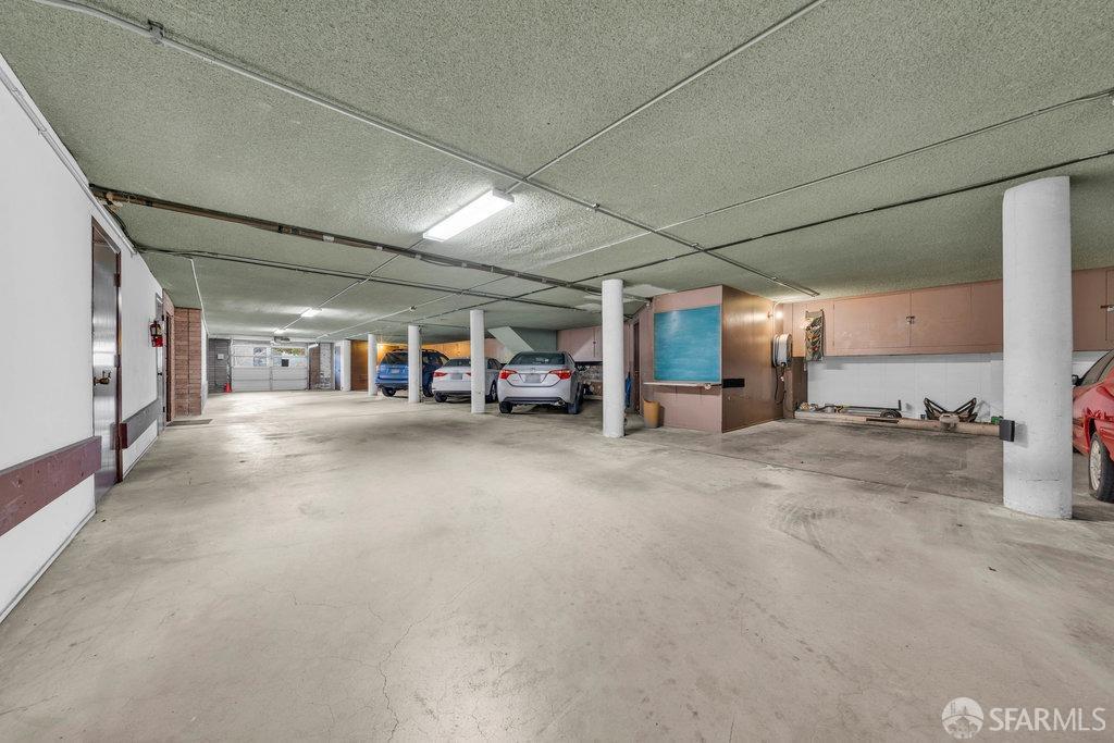 Berkeley, California 94709, United States, 2 Bedrooms Bedrooms, ,2 BathroomsBathrooms,Residential,Active,110834