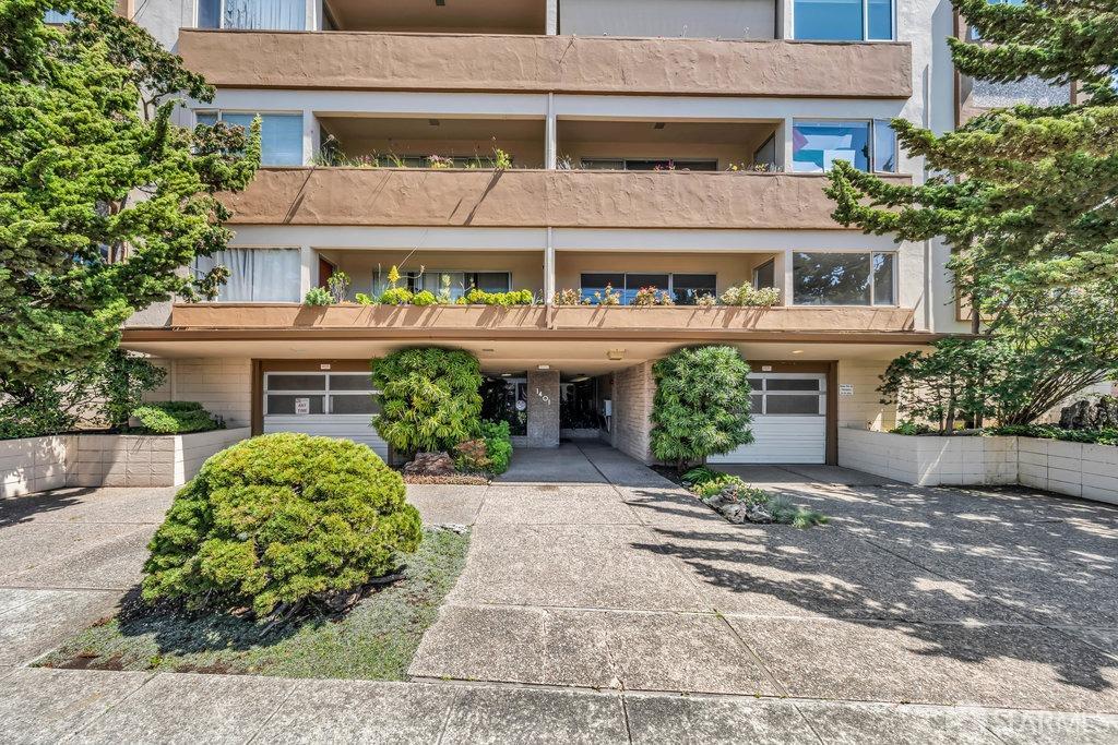 Berkeley, California 94709, United States, 2 Bedrooms Bedrooms, ,2 BathroomsBathrooms,Residential,Active,110834