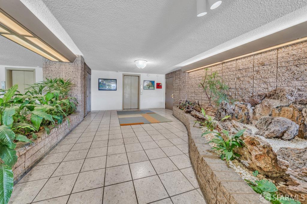 Berkeley, California 94709, United States, 2 Bedrooms Bedrooms, ,2 BathroomsBathrooms,Residential,Active,110834