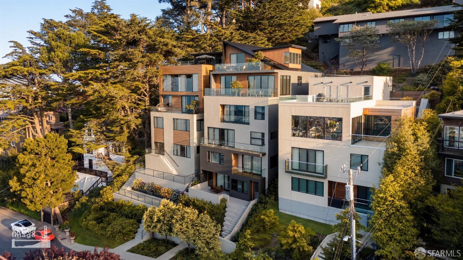 129 Edgehill Way