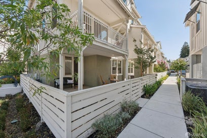 233 Oak Circle Walnut Creek CA 94597