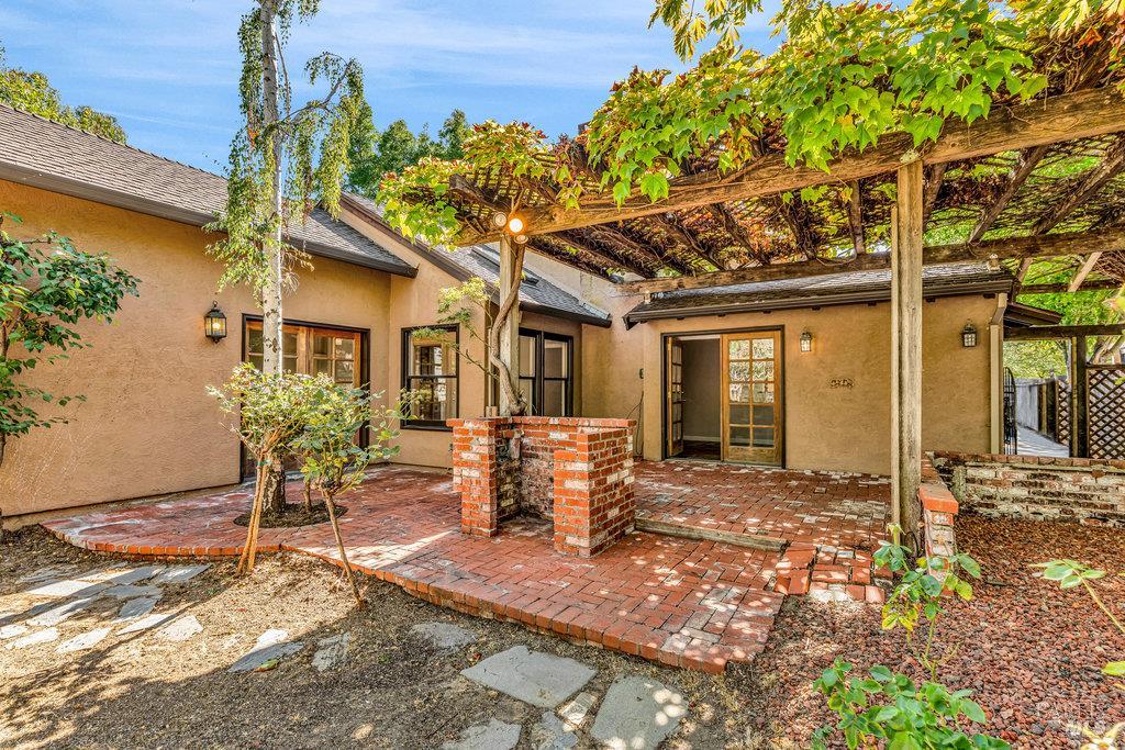 Benicia, California 94510, United States, 2 Bedrooms Bedrooms, ,2 BathroomsBathrooms,Residential,Pending,191483