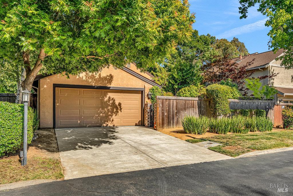 Benicia, California 94510, United States, 2 Bedrooms Bedrooms, ,2 BathroomsBathrooms,Residential,Pending,191483