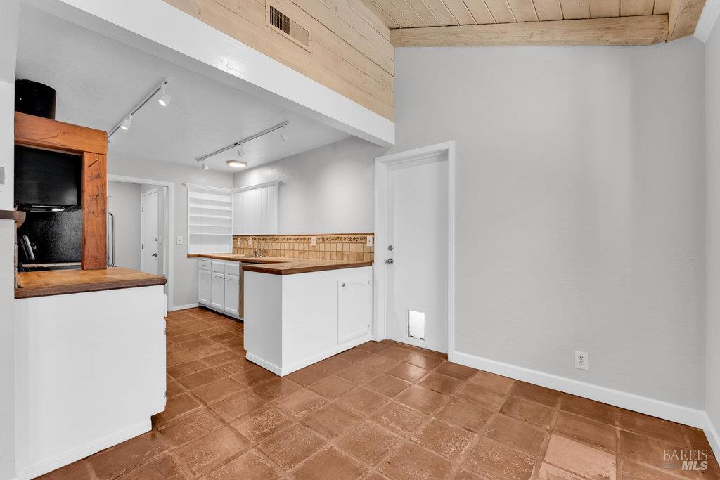 Benicia, California 94510, United States, 2 Bedrooms Bedrooms, ,2 BathroomsBathrooms,Residential,Pending,191483