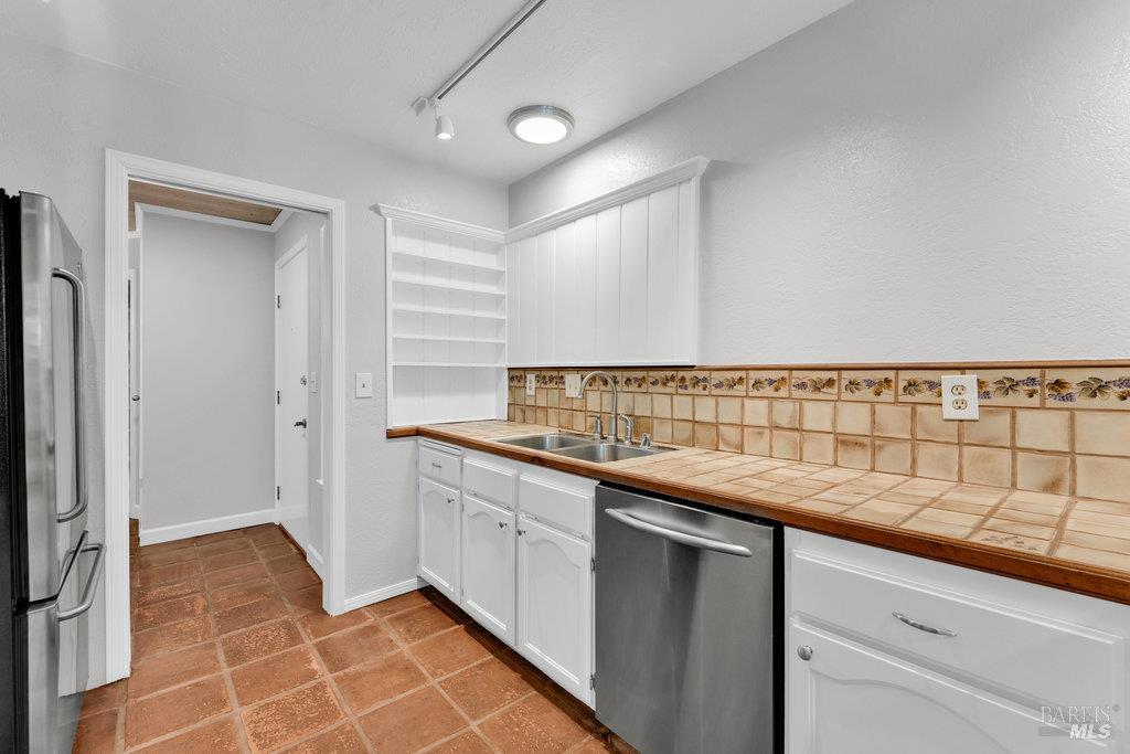 Benicia, California 94510, United States, 2 Bedrooms Bedrooms, ,2 BathroomsBathrooms,Residential,Pending,191483