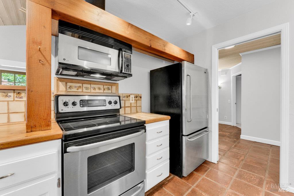 Benicia, California 94510, United States, 2 Bedrooms Bedrooms, ,2 BathroomsBathrooms,Residential,Pending,191483