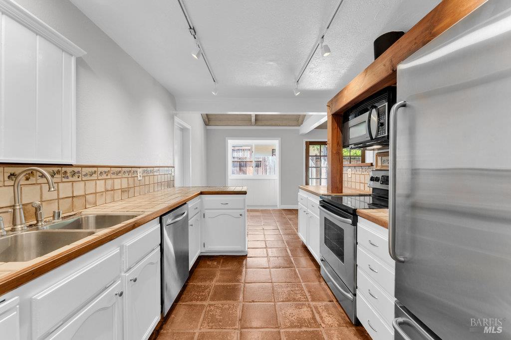 Benicia, California 94510, United States, 2 Bedrooms Bedrooms, ,2 BathroomsBathrooms,Residential,Pending,191483