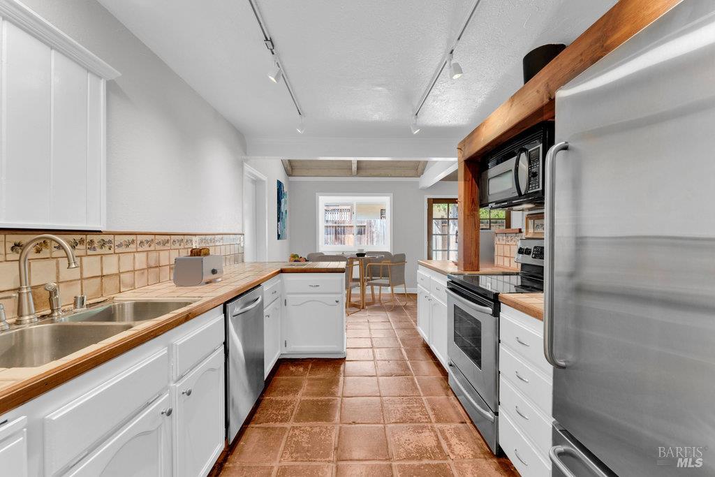 Benicia, California 94510, United States, 2 Bedrooms Bedrooms, ,2 BathroomsBathrooms,Residential,Pending,191483