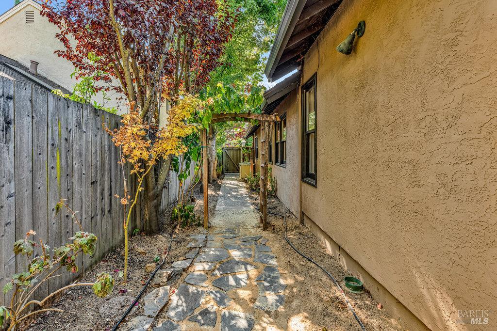 Benicia, California 94510, United States, 2 Bedrooms Bedrooms, ,2 BathroomsBathrooms,Residential,Pending,191483