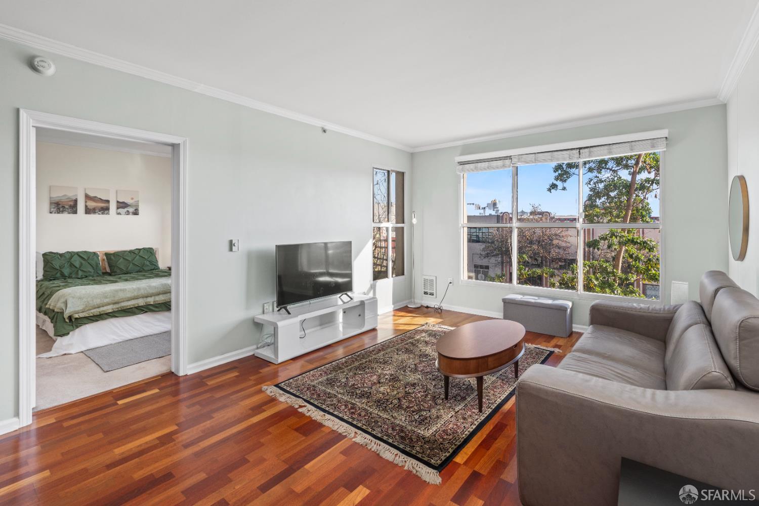 140 South Van Ness Avenue 309