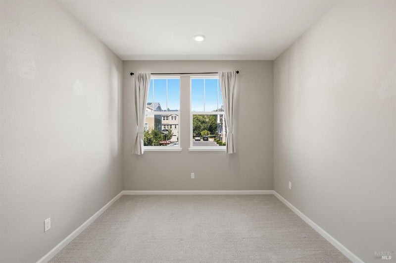 12 Lesina Way