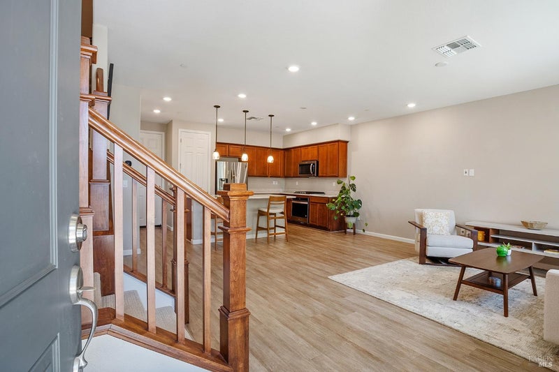 12 Lesina Way
