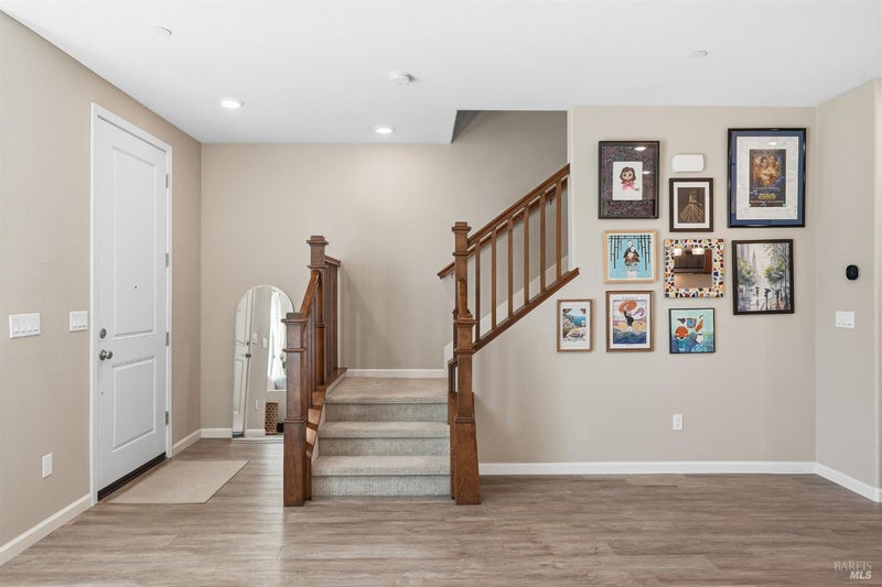 12 Lesina Way