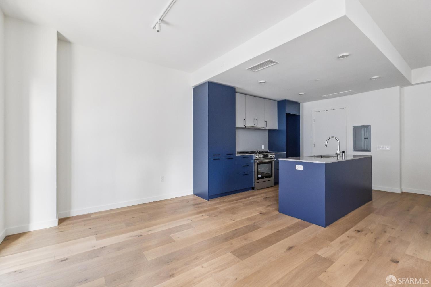 988 Harrison Street CG2