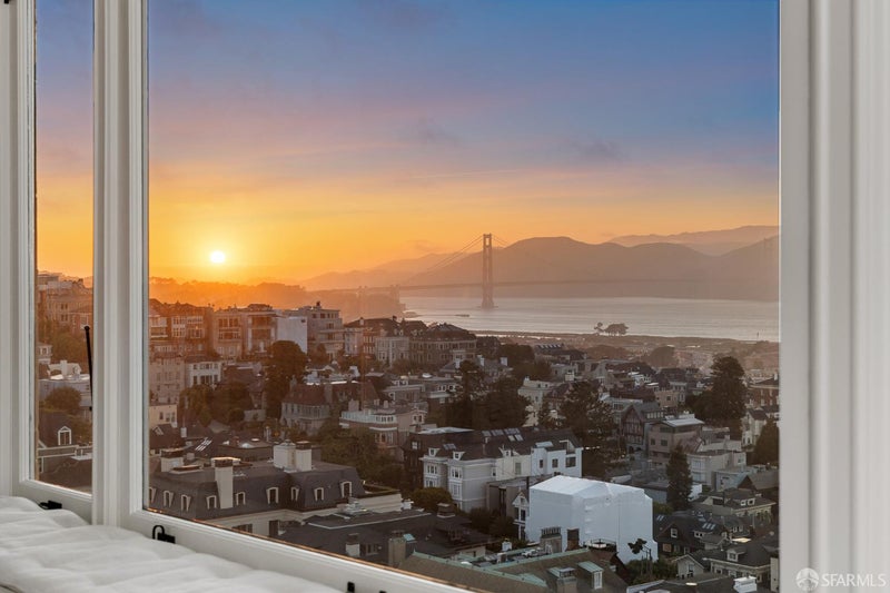 2500 Steiner Street 9