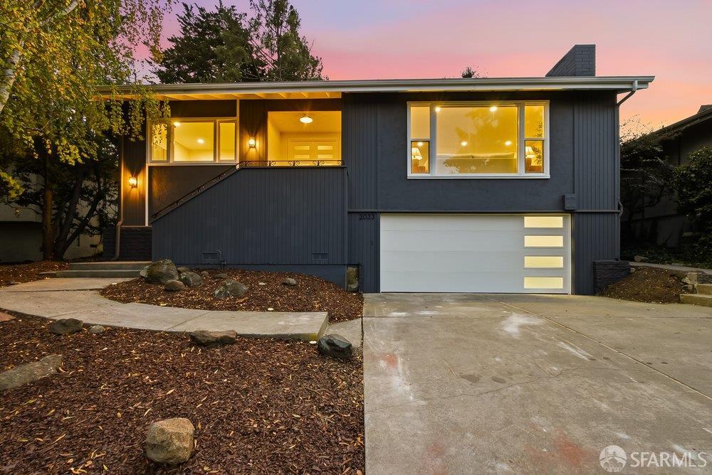 2033 Trafalgar Place, Oakland CA 94611