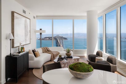 425 1st Street 4402 San Francisco CA 94105