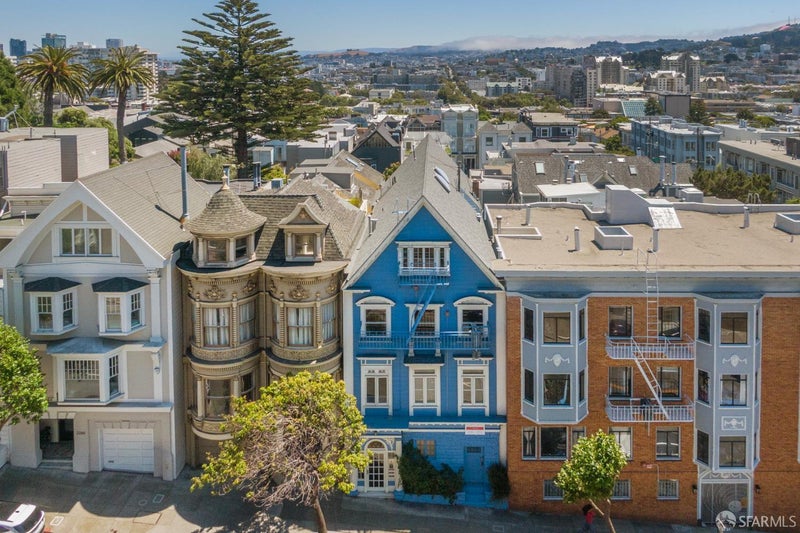 2275 California Street