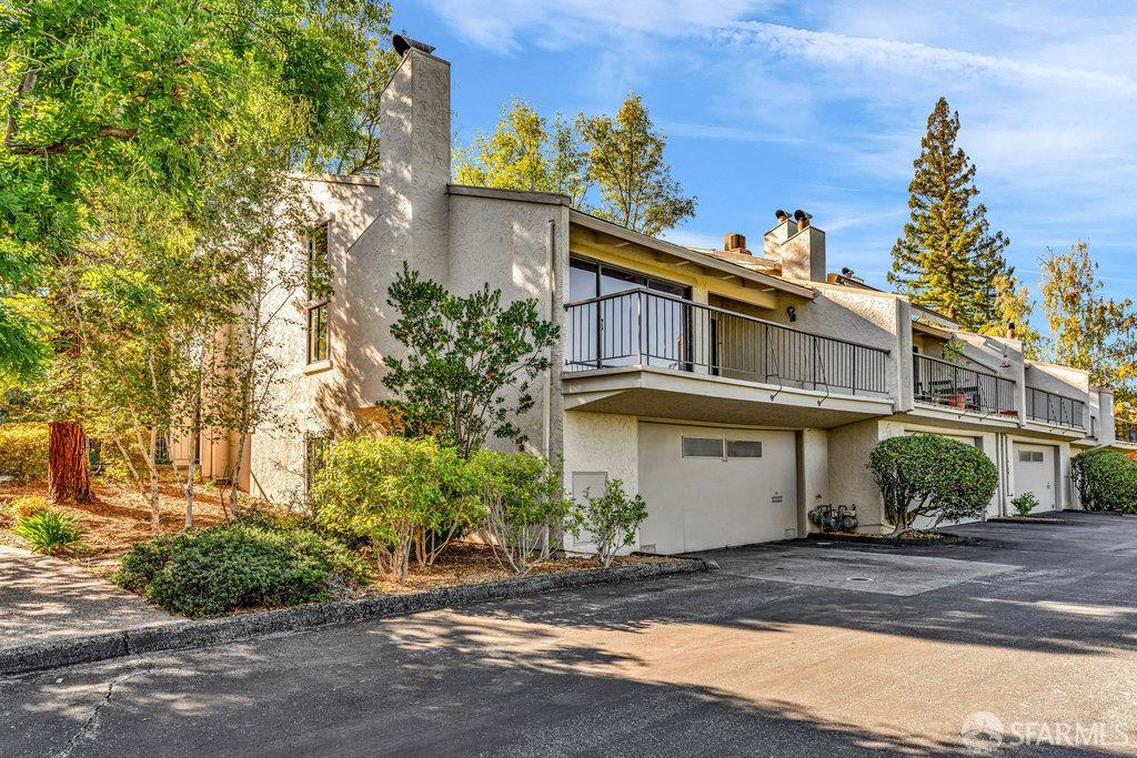 Menlo Park, California 94025, United States, 3 Bedrooms Bedrooms, ,2 BathroomsBathrooms,Residential,Active,232405
