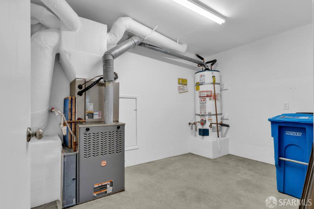 Menlo Park, California 94025, United States, 3 Bedrooms Bedrooms, ,2 BathroomsBathrooms,Residential,Active,232405