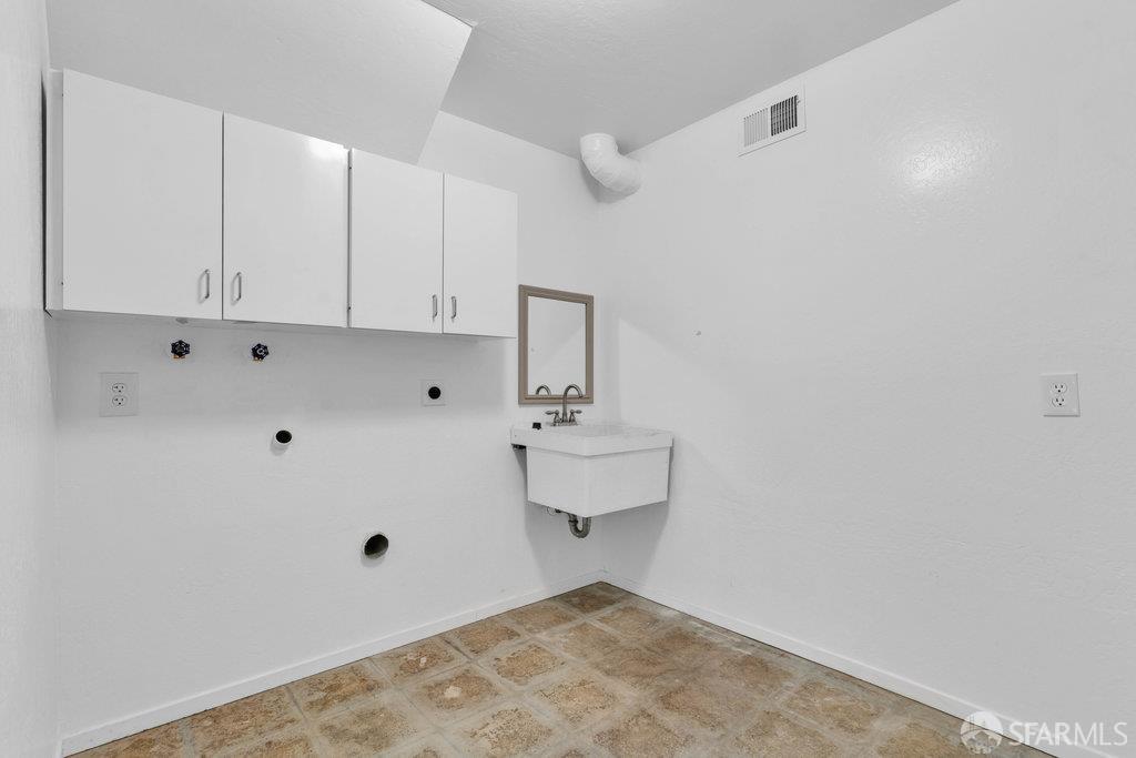 Menlo Park, California 94025, United States, 3 Bedrooms Bedrooms, ,2 BathroomsBathrooms,Residential,Active,232405