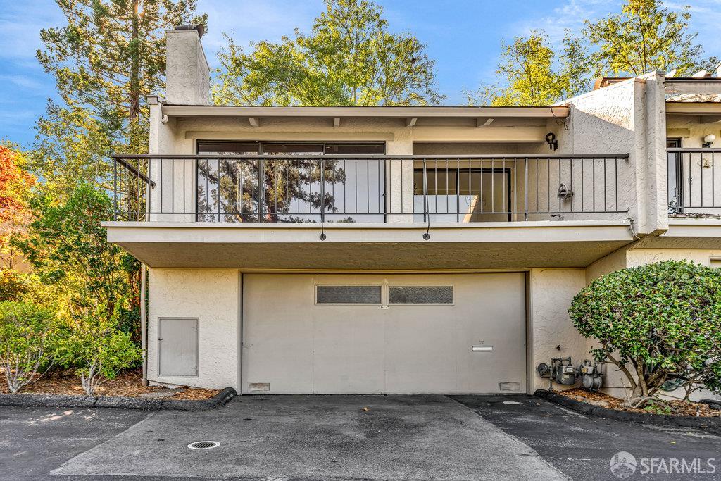 Menlo Park, California 94025, United States, 3 Bedrooms Bedrooms, ,2 BathroomsBathrooms,Residential,Active,232405