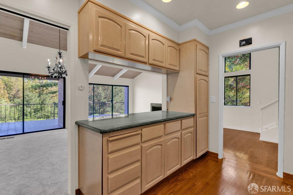 Menlo Park, California 94025, United States, 3 Bedrooms Bedrooms, ,2 BathroomsBathrooms,Residential,Active,232405