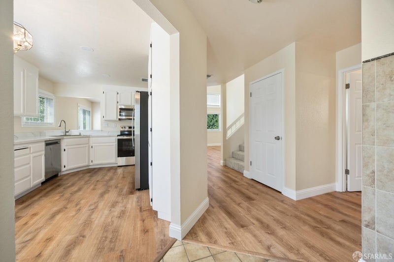 5022 Gloucester Lane