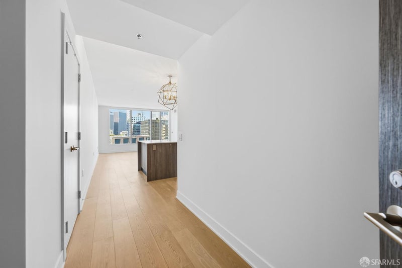 338 Main Street D20H