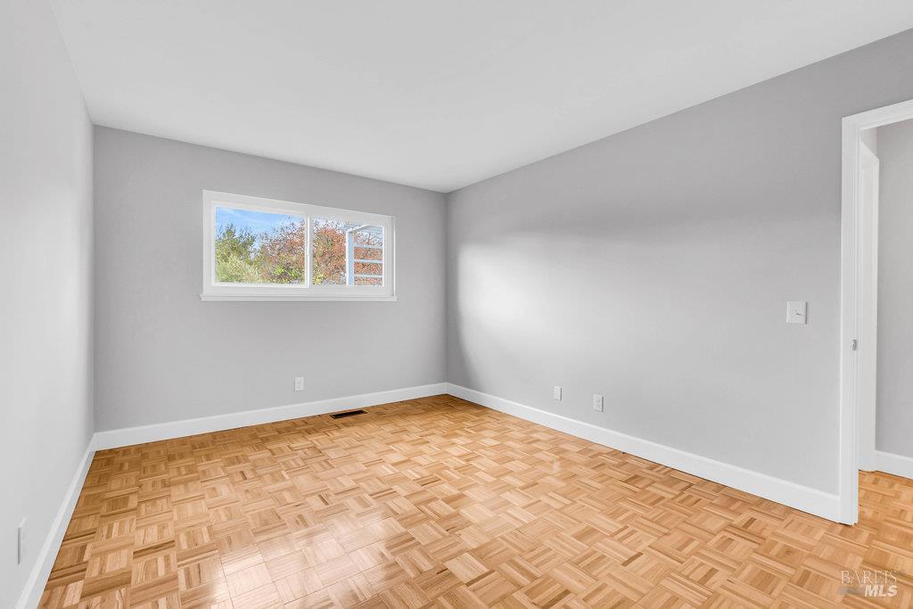 Sonoma, California 95476, United States, 3 Bedrooms Bedrooms, ,2 BathroomsBathrooms,Residential,Active,246466