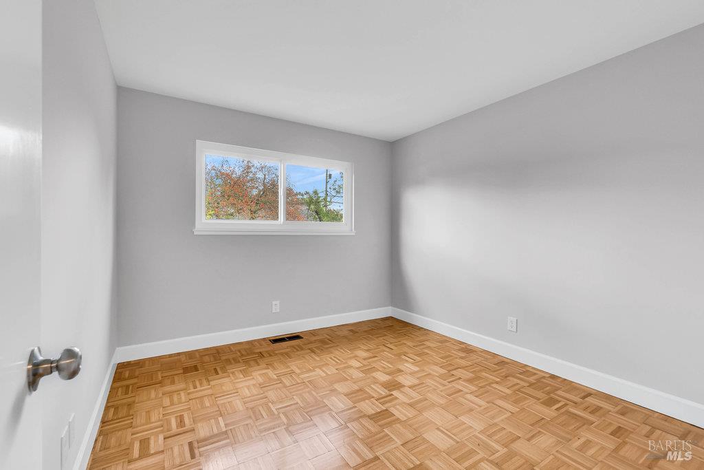 Sonoma, California 95476, United States, 3 Bedrooms Bedrooms, ,2 BathroomsBathrooms,Residential,Active,246466