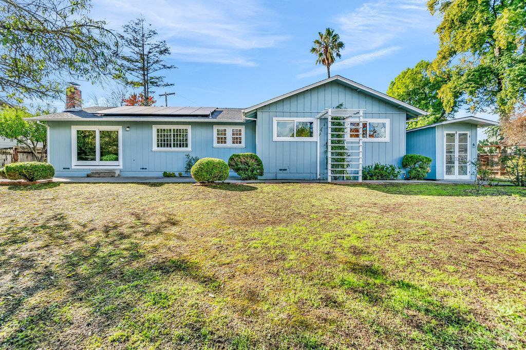 Sonoma, California 95476, United States, 3 Bedrooms Bedrooms, ,2 BathroomsBathrooms,Residential,Active,246466