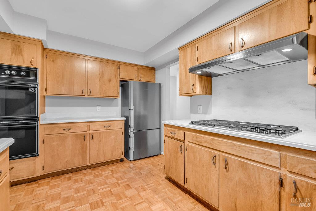 Sonoma, California 95476, United States, 3 Bedrooms Bedrooms, ,2 BathroomsBathrooms,Residential,Active,246466