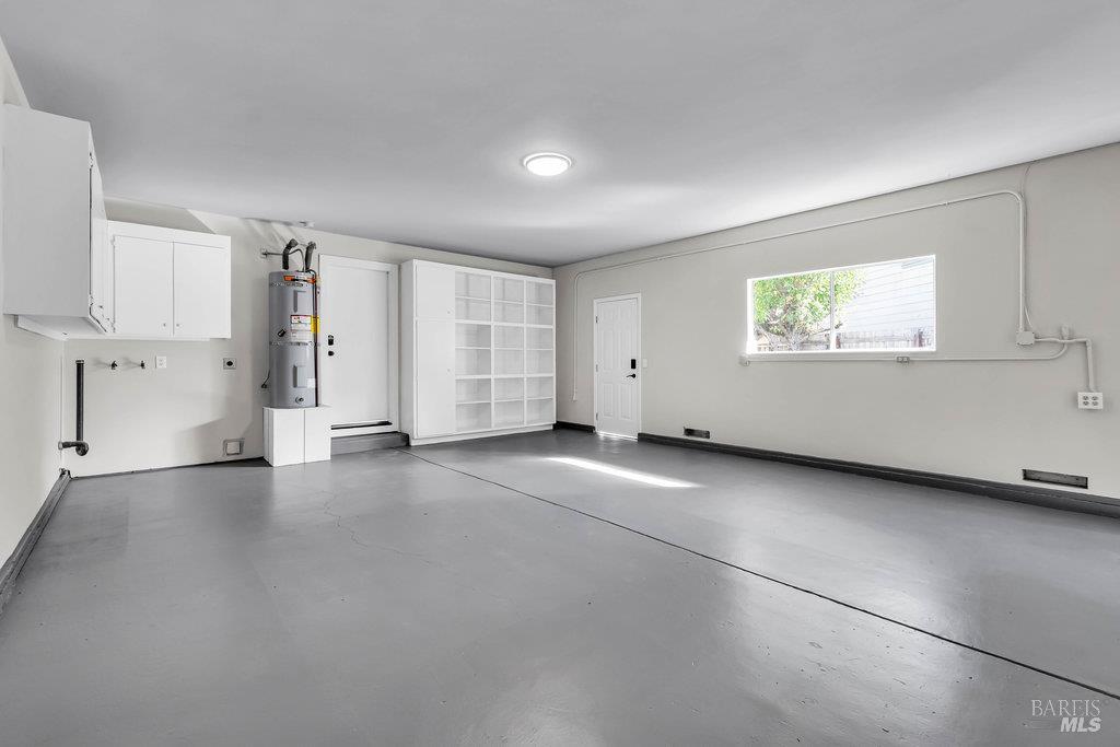 Sonoma, California 95476, United States, 3 Bedrooms Bedrooms, ,2 BathroomsBathrooms,Residential,Active,246466