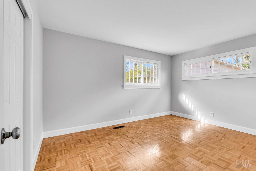 Sonoma, California 95476, United States, 3 Bedrooms Bedrooms, ,2 BathroomsBathrooms,Residential,Active,246466