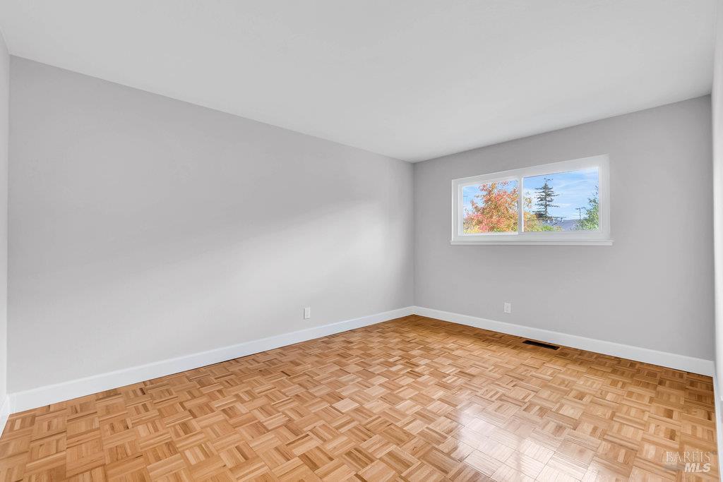 Sonoma, California 95476, United States, 3 Bedrooms Bedrooms, ,2 BathroomsBathrooms,Residential,Active,246466