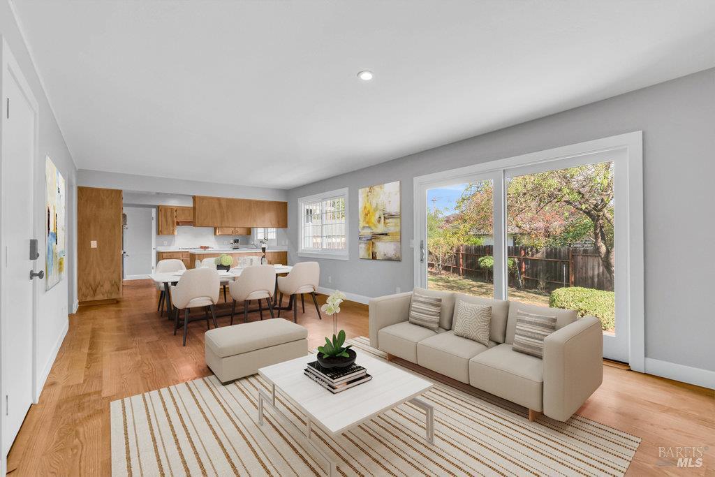 Sonoma, California 95476, United States, 3 Bedrooms Bedrooms, ,2 BathroomsBathrooms,Residential,Active,246466