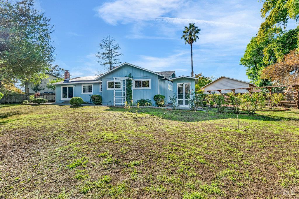 Sonoma, California 95476, United States, 3 Bedrooms Bedrooms, ,2 BathroomsBathrooms,Residential,Active,246466