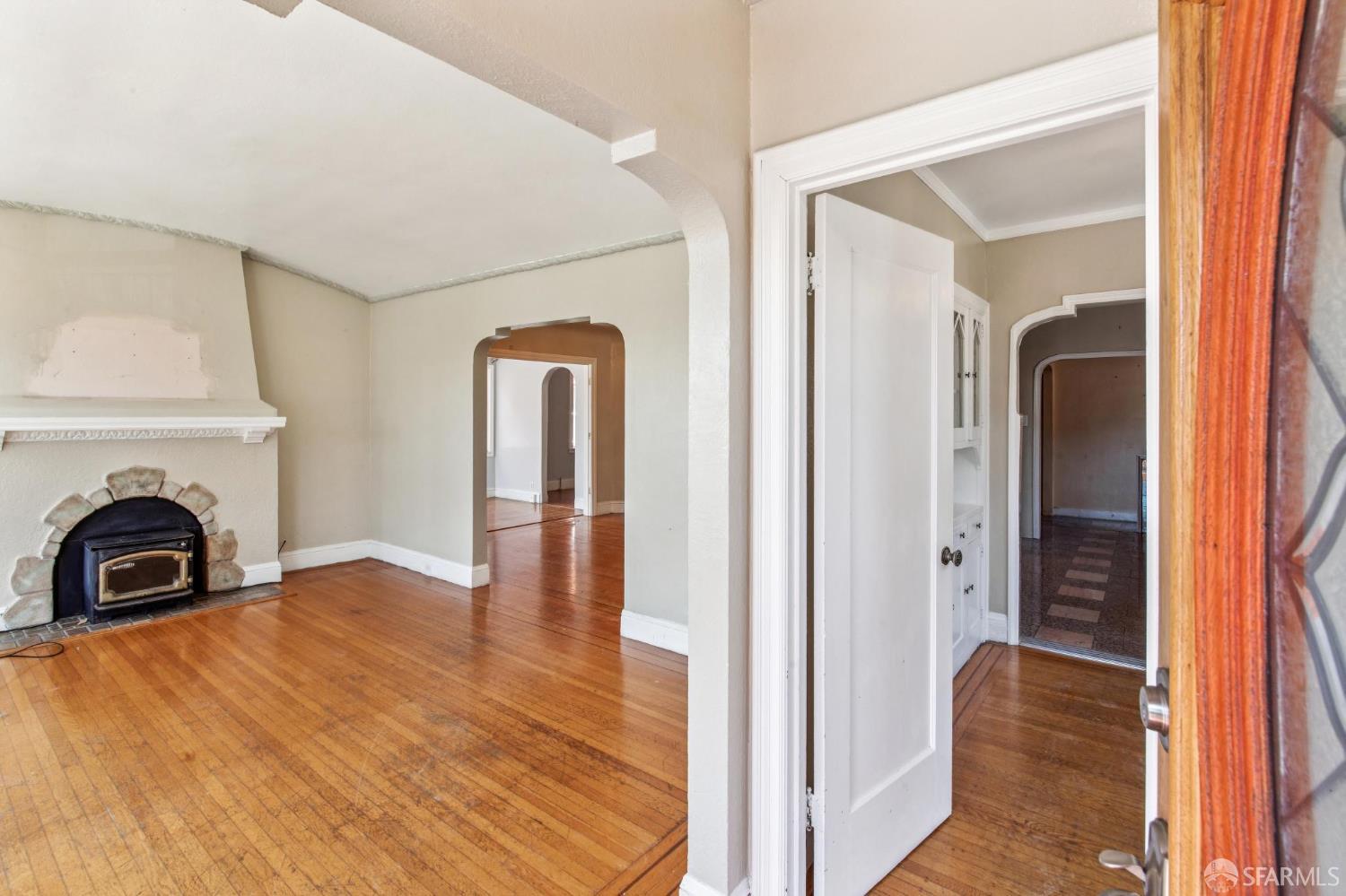 77 Benton Avenue
