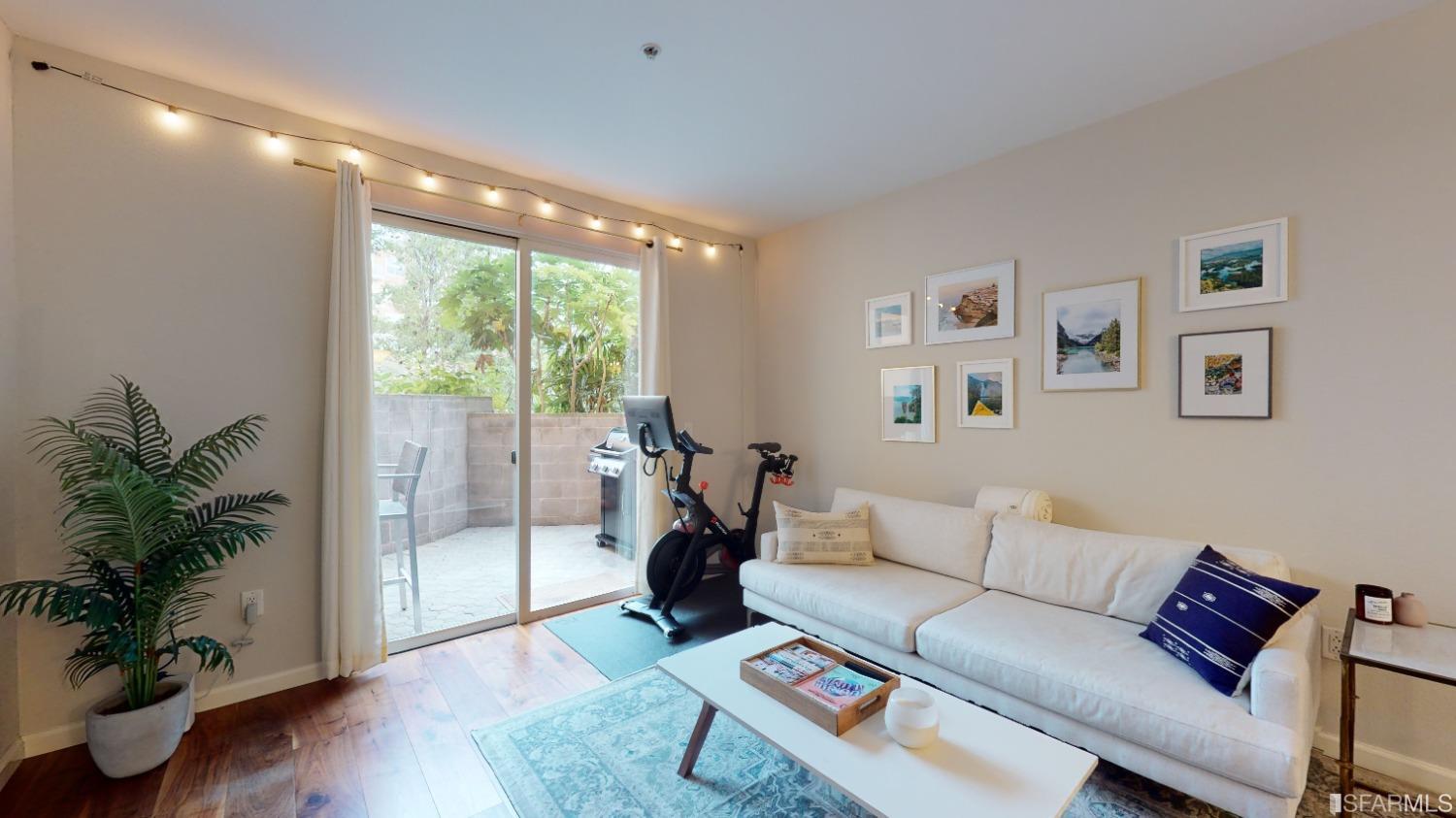 301 Crescent Court 3101