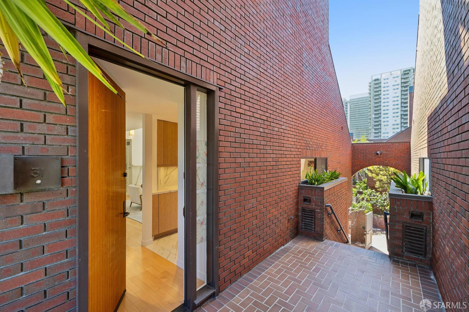 170 Pacific Avenue 31