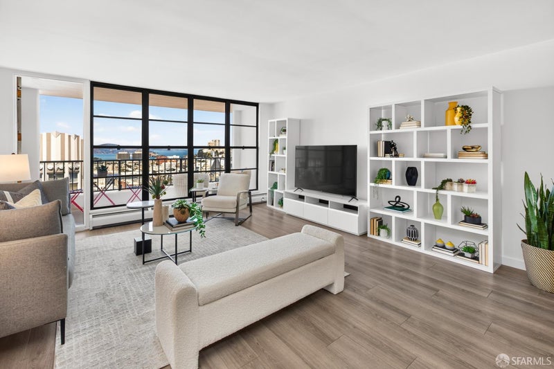 2040 Franklin Street 1004