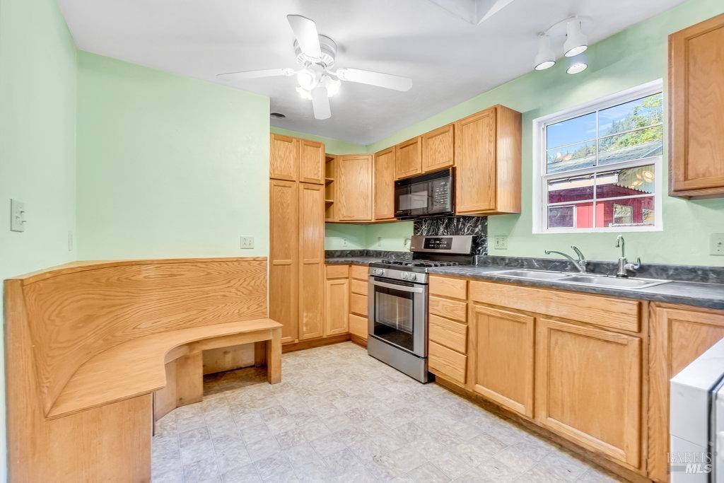 Cazadero, California 95421, United States, 2 Bedrooms Bedrooms, ,2 BathroomsBathrooms,Residential,Active,124981