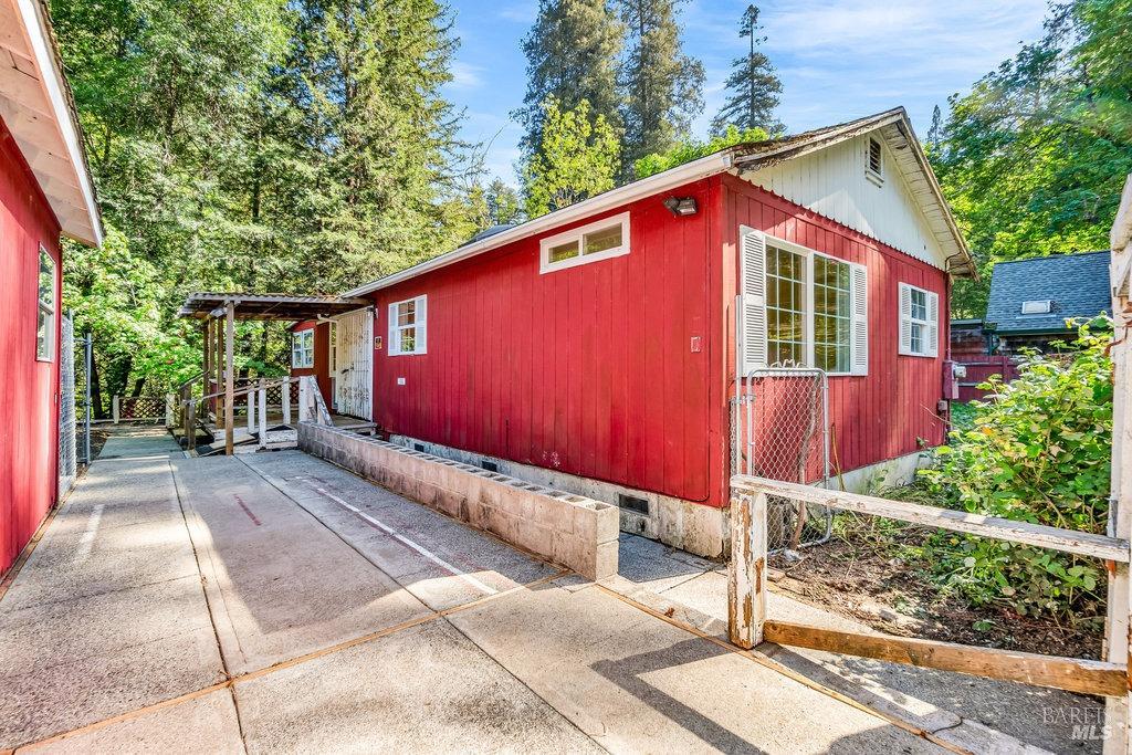 Cazadero, California 95421, United States, 2 Bedrooms Bedrooms, ,2 BathroomsBathrooms,Residential,Active,124981