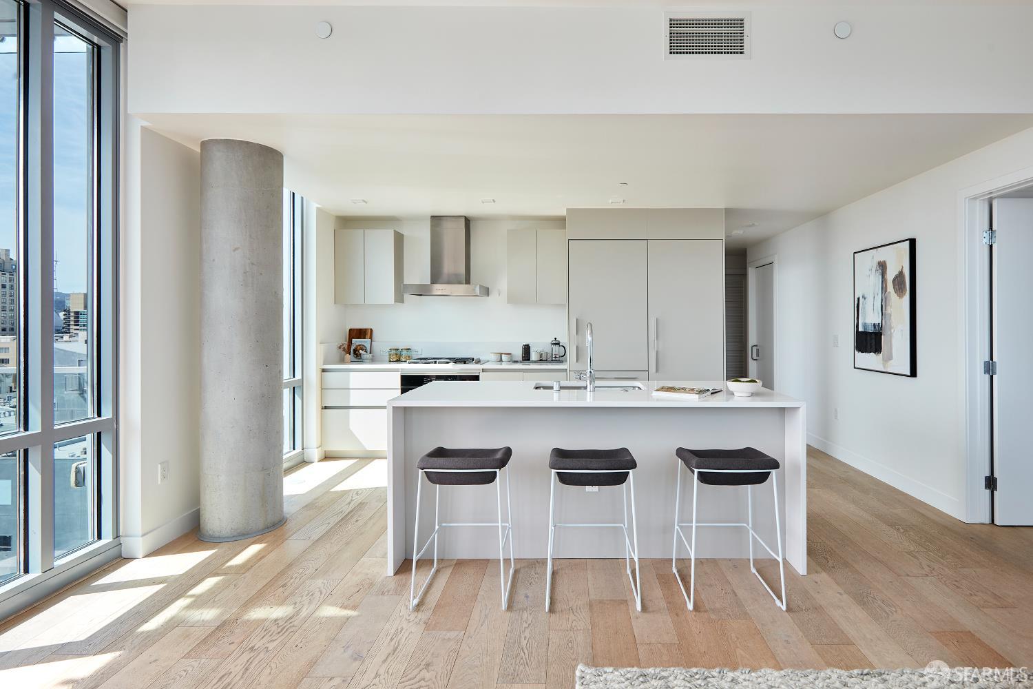 1545 Pine Street 1104